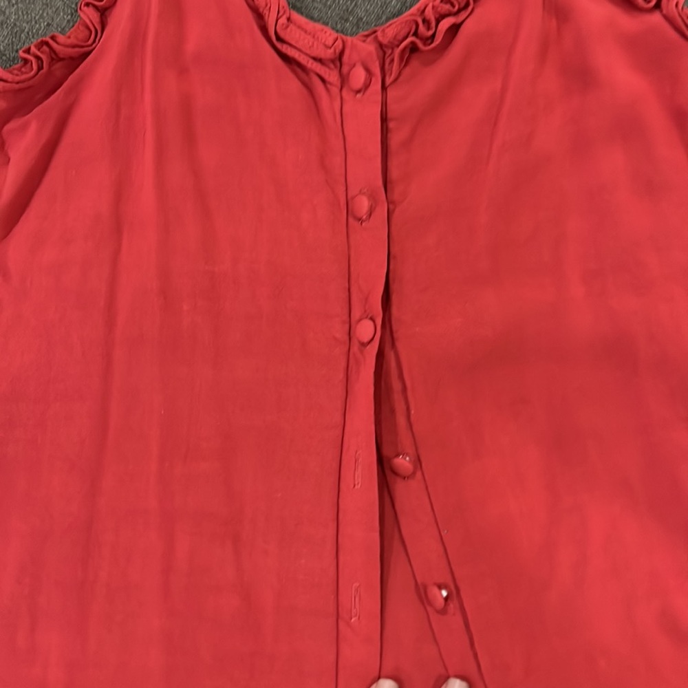 Red top - Picture 2 of 4